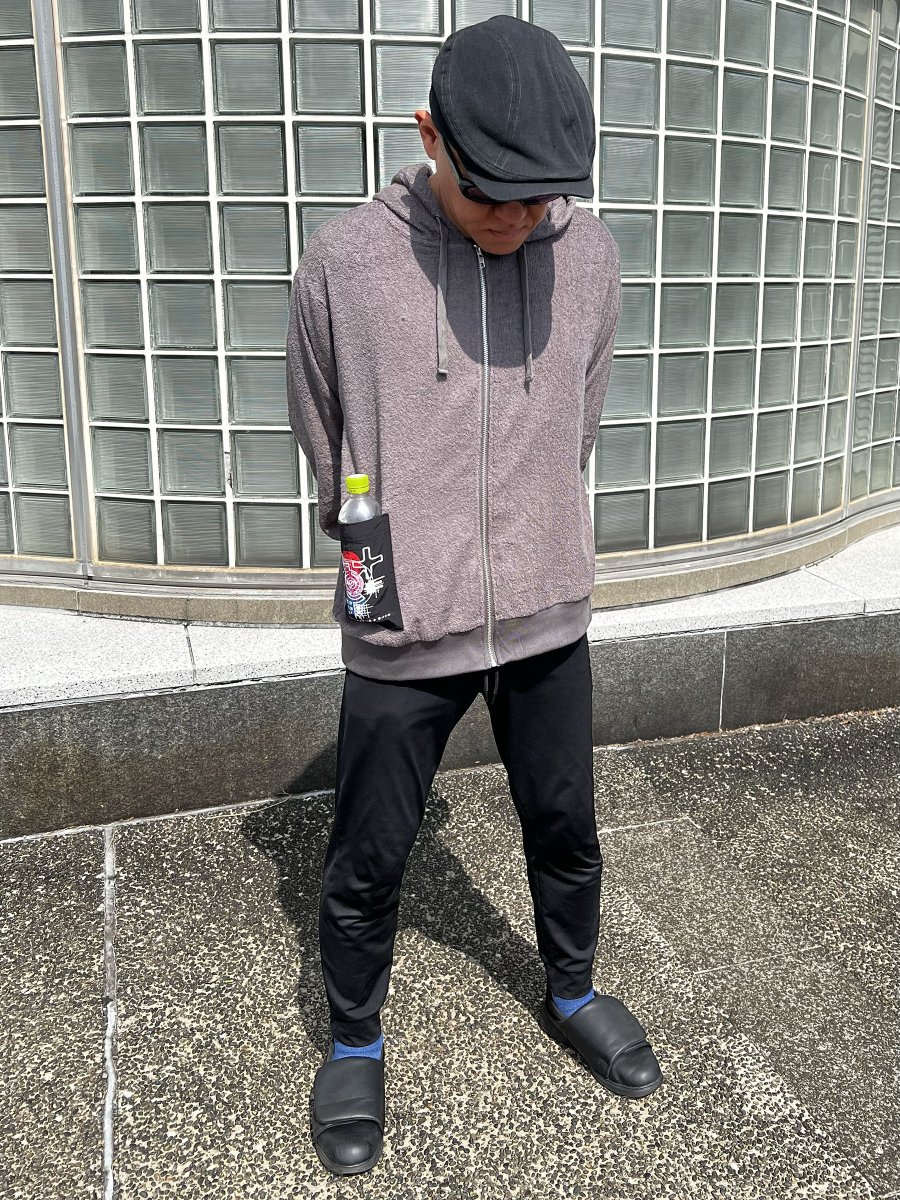 2566⁺パーカー メンズ仕様です。舞台美術やグッズデザイン等々何役も