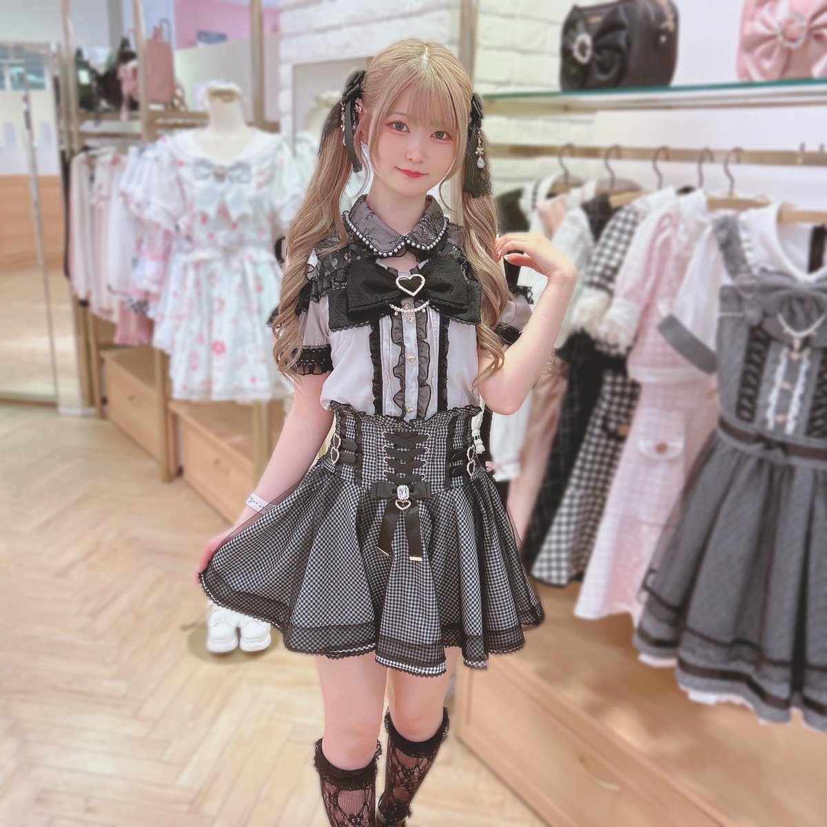 ❤︎ 𝐋𝐈𝐙 𝐋𝐈𝐒𝐀 近鉄Pass'e店 ❤︎ #レースアップコルセット