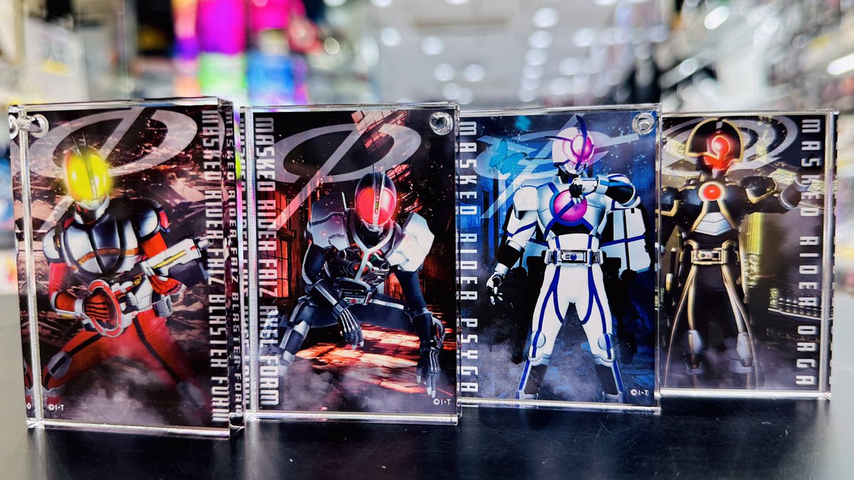 仮面ライダーストア東京店 再入荷情報】 ドミノ風チャームコレクション