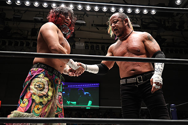 ☆第3試合 葛西 純＆高橋 ヒロム vs 鈴木 みのる＆植木 嵩行 なんと