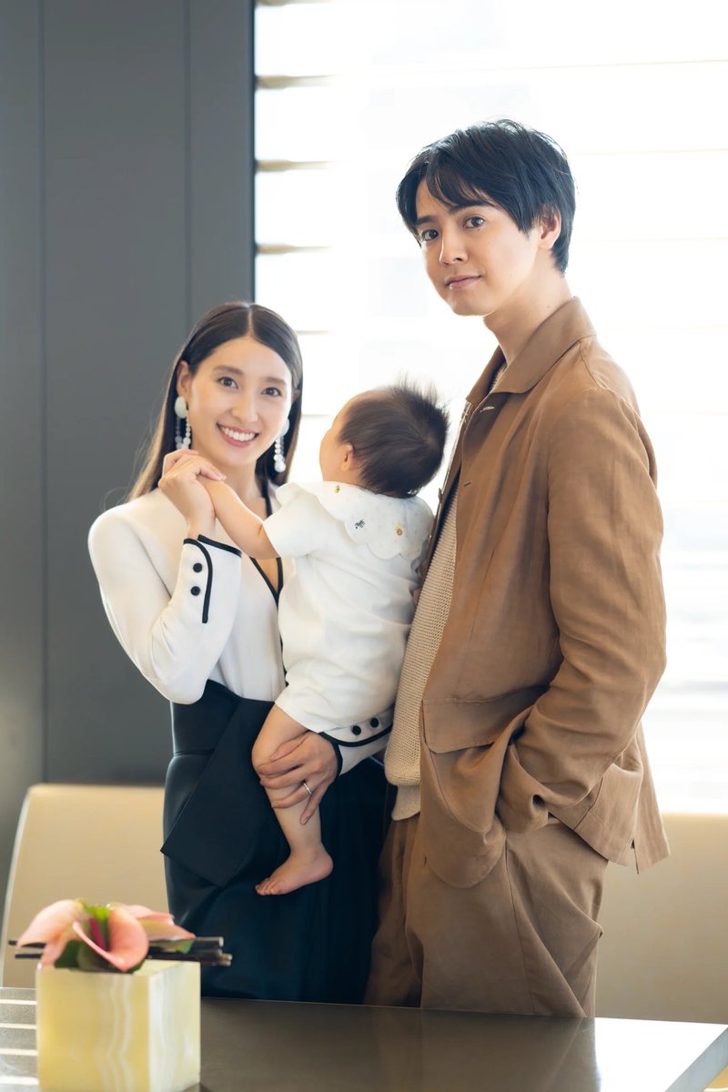 片寄涼太と土屋太鳳がミラノで「ジョルジオ アルマーニ」のショーに