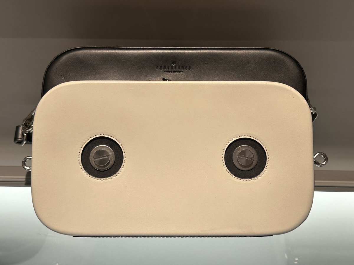 いよいよ最終週ですね。僕もできるだけ在廊しようと思います。新作の