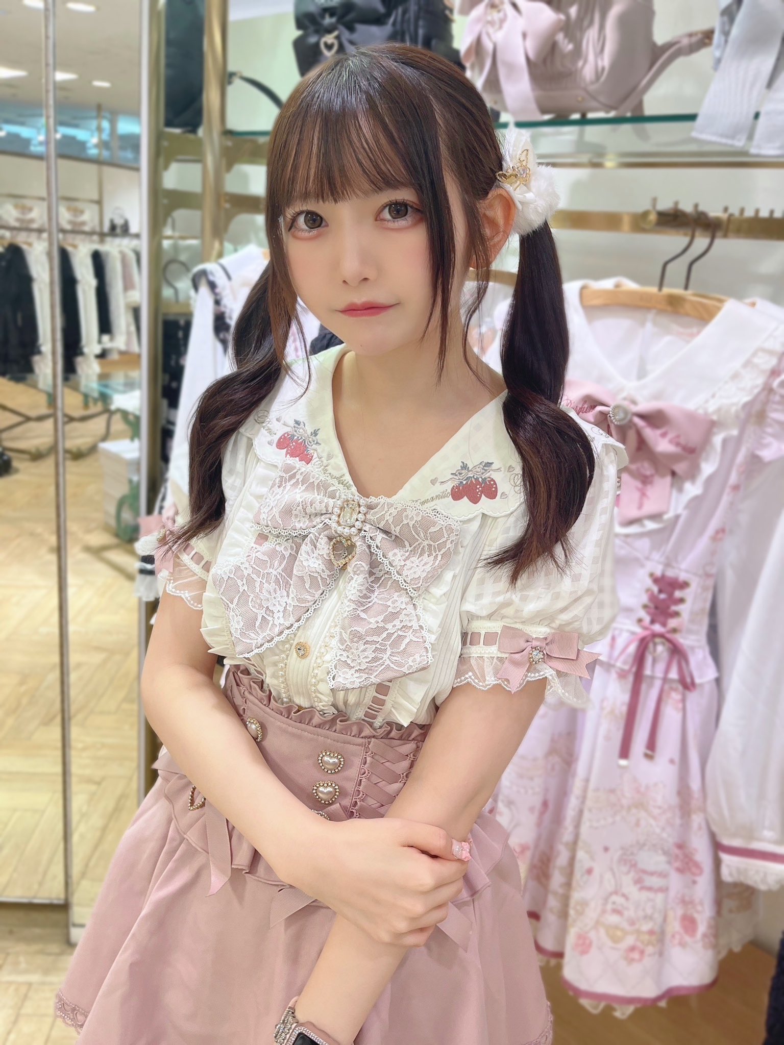 リズリサ ストロベリー刺繍セーラーリブブラウス