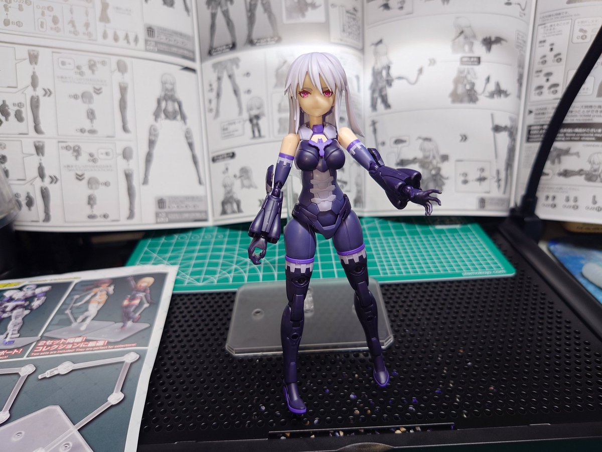 30MS ネヴァリアを作成。おお、これがビックカメラでサンプル展示見て