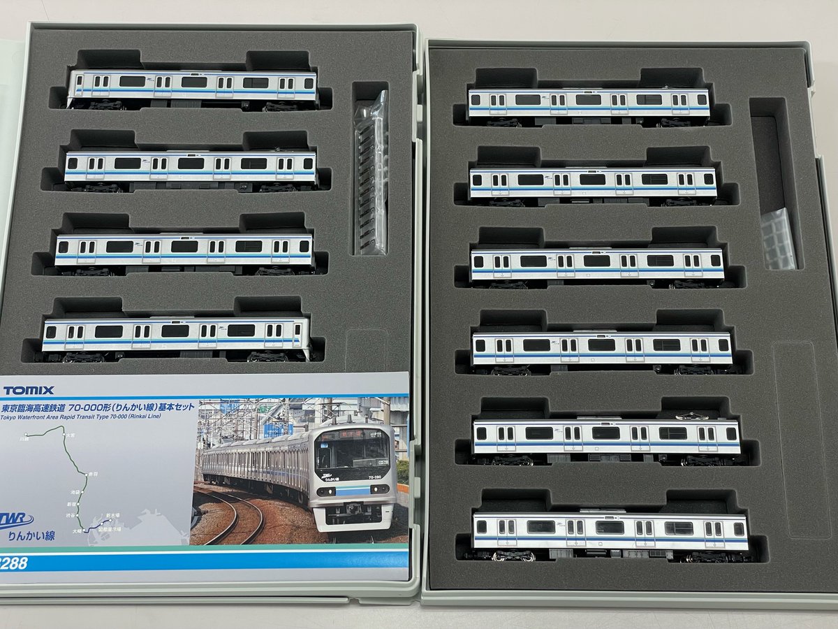 りんかるだよ🐬 国際展示場駅で「りんかい線オリジナルグッズ販売会