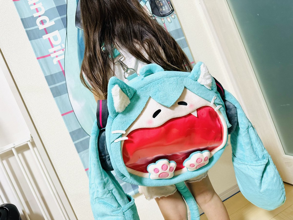 マジミラ土産で買ったbilibili 初音ミク UWAシリーズ痛バッグ NyaNya