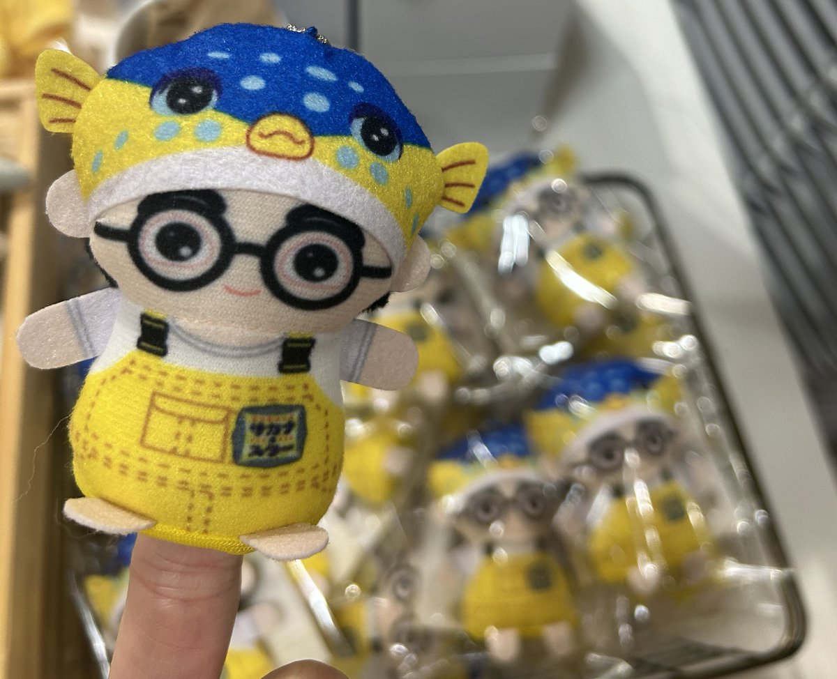 展覧会オリジナルグッズのご紹介✨ ＼ さかなクンのパペットが登場