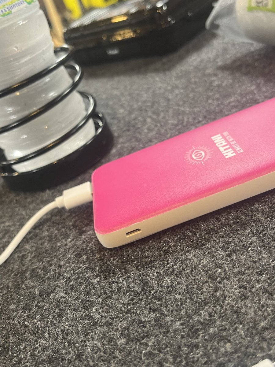 モバイルバッテリーの説明書です👁 本体にも同封されます。