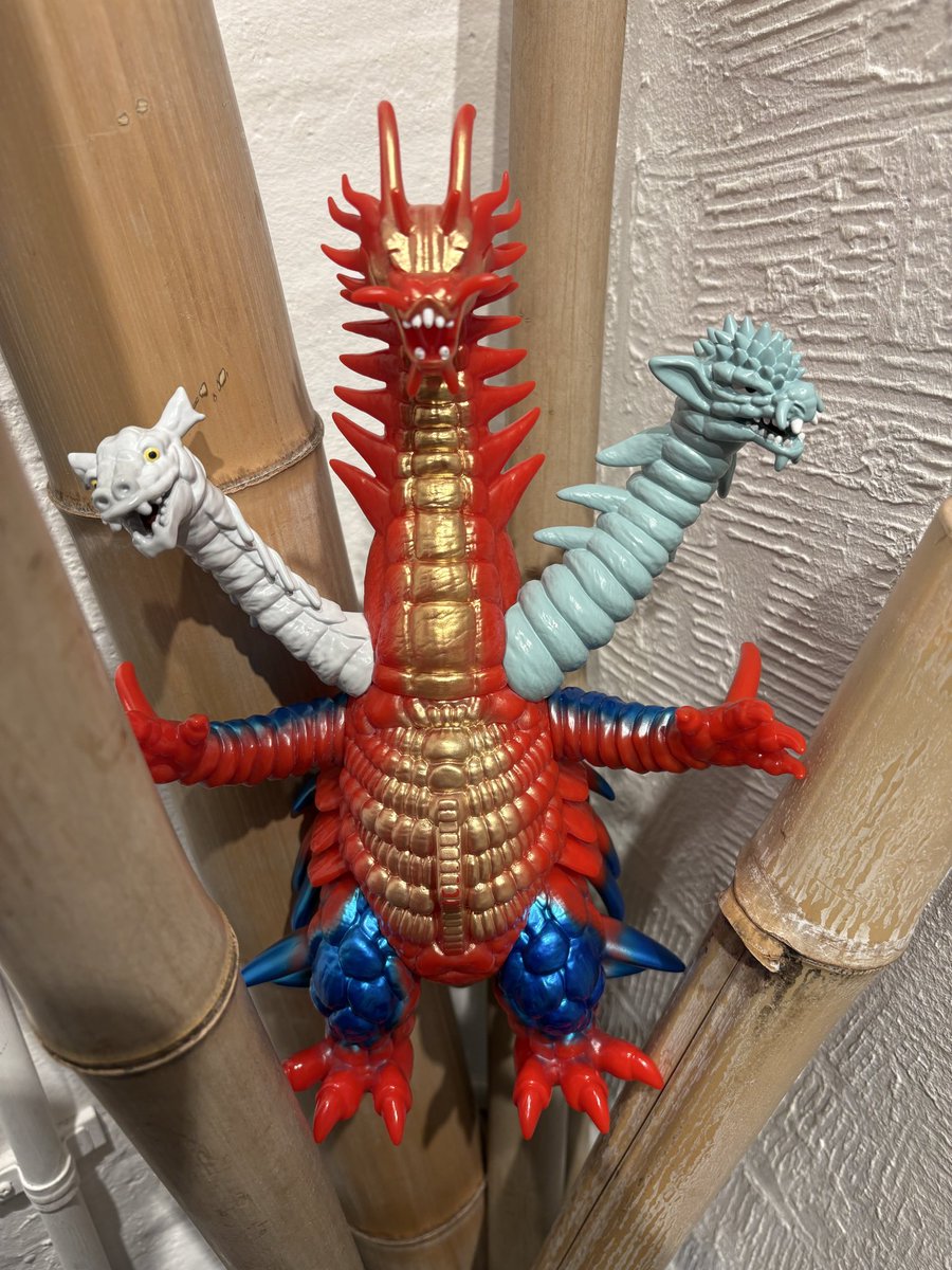 本日は Y・MSF製 ウルトラソフビシリーズ 第15弾ウルトラマン80