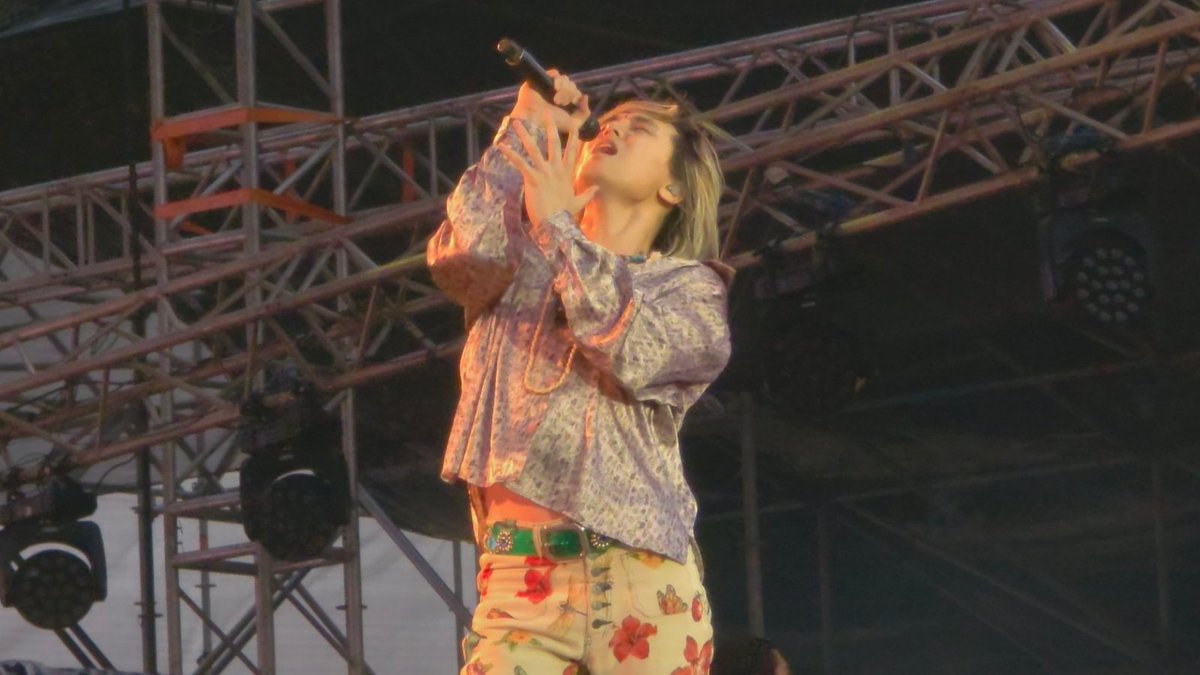 Fujii Kaze performs at Lollapalooza India 2026.