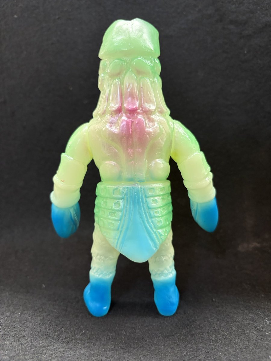 ワンフェスで販売、蓄光バルタン星人Jr. 6000円 よろしくお願いします