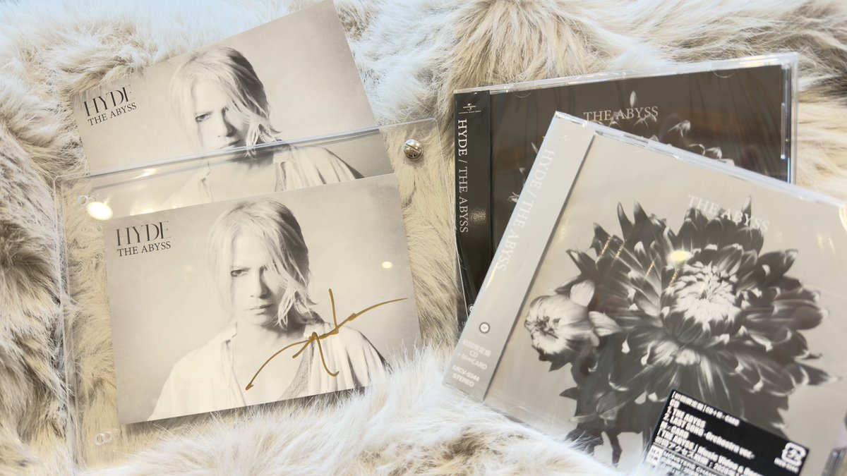最初は信じられなかったけど HYDEさんの直筆サイン当たりました😭 命