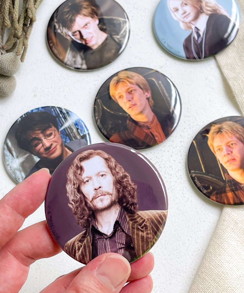 ハリーポッター 中国限定 ハート缶バッジ オーロラ BOX ② 舞踏会