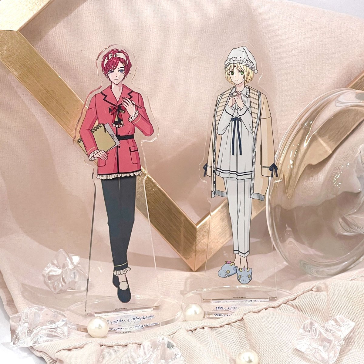 5th Anniversary Store】 前半期間に登場する、 等身アクリルスタンド