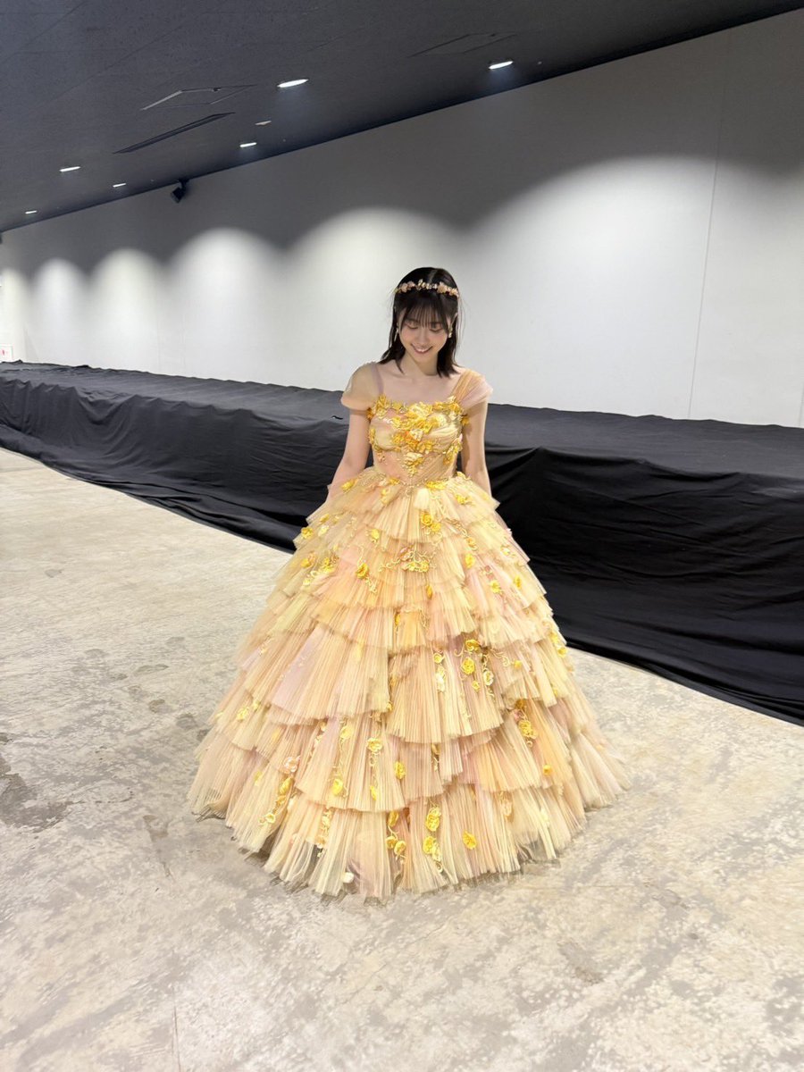 丹生明里卒業セレモニー // 本日18:00〜は丹生ちゃん卒業セレモニー