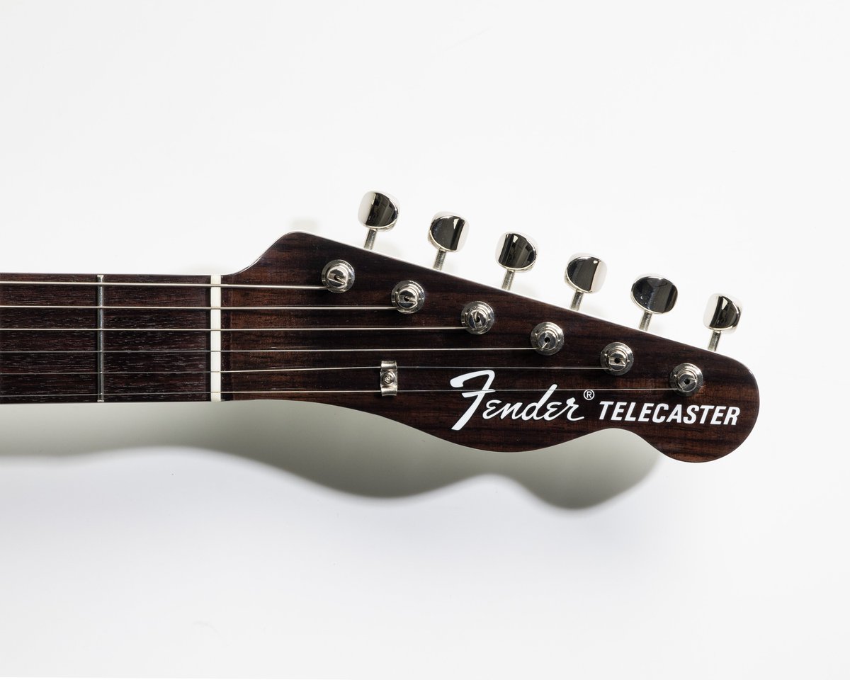 藤原ヒロシ が主宰する fragment design とのコラボギター「Fragment