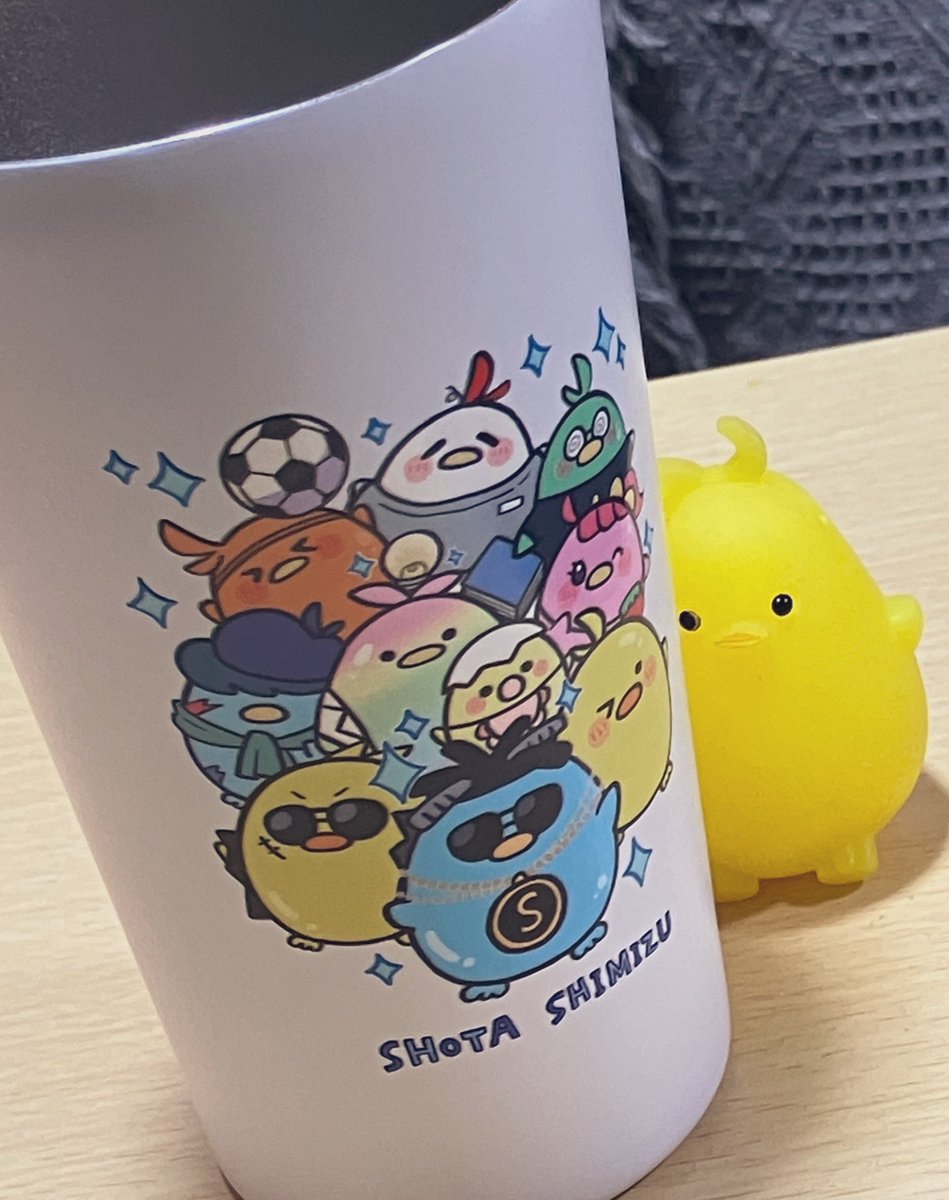 清水翔太さんのライブグッズでイラストを担当させて頂いた、ゲルぴよ