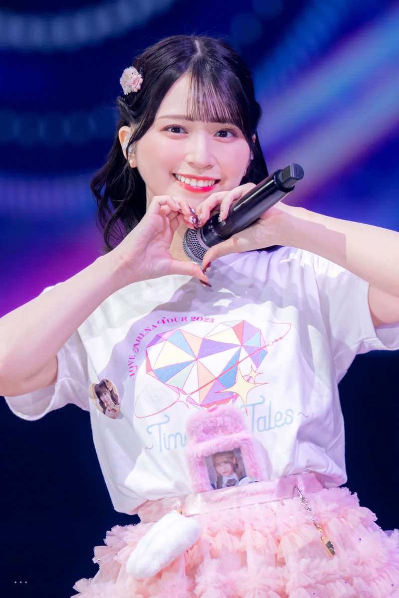 まいかちゃんって🫶🏼でポーズする時に最初は口を開けるの可愛いᯓᡣ𐭩