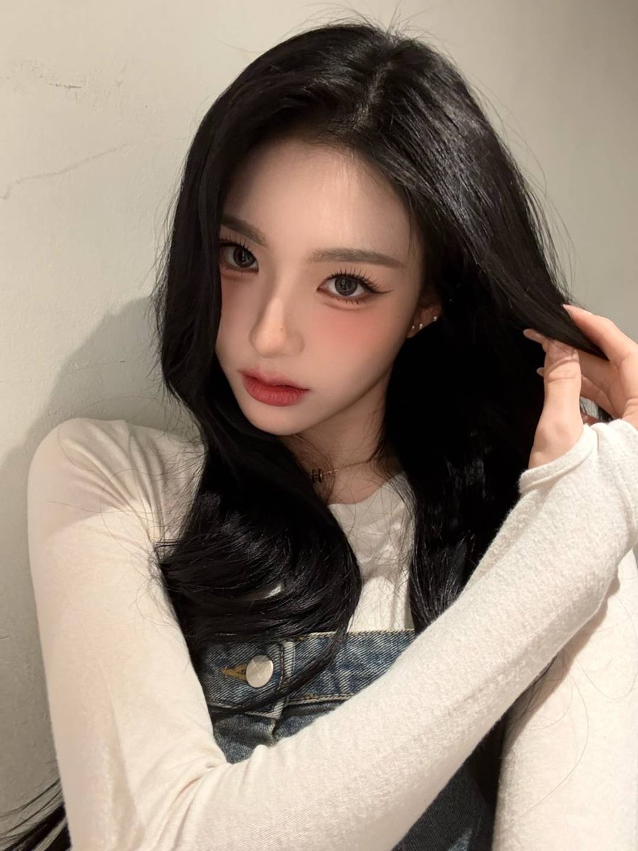 🖤 #tripleS #트리플에스 #トリプルS #トリプルエス #トエス #Xinyu