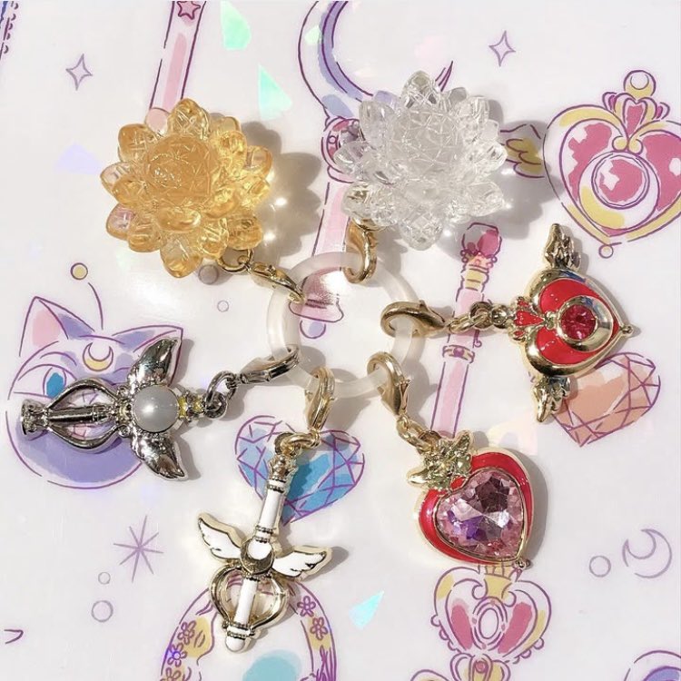 ストアオリジナル チャームコレクション』発売中！ ⁡ 劇場版「美少女