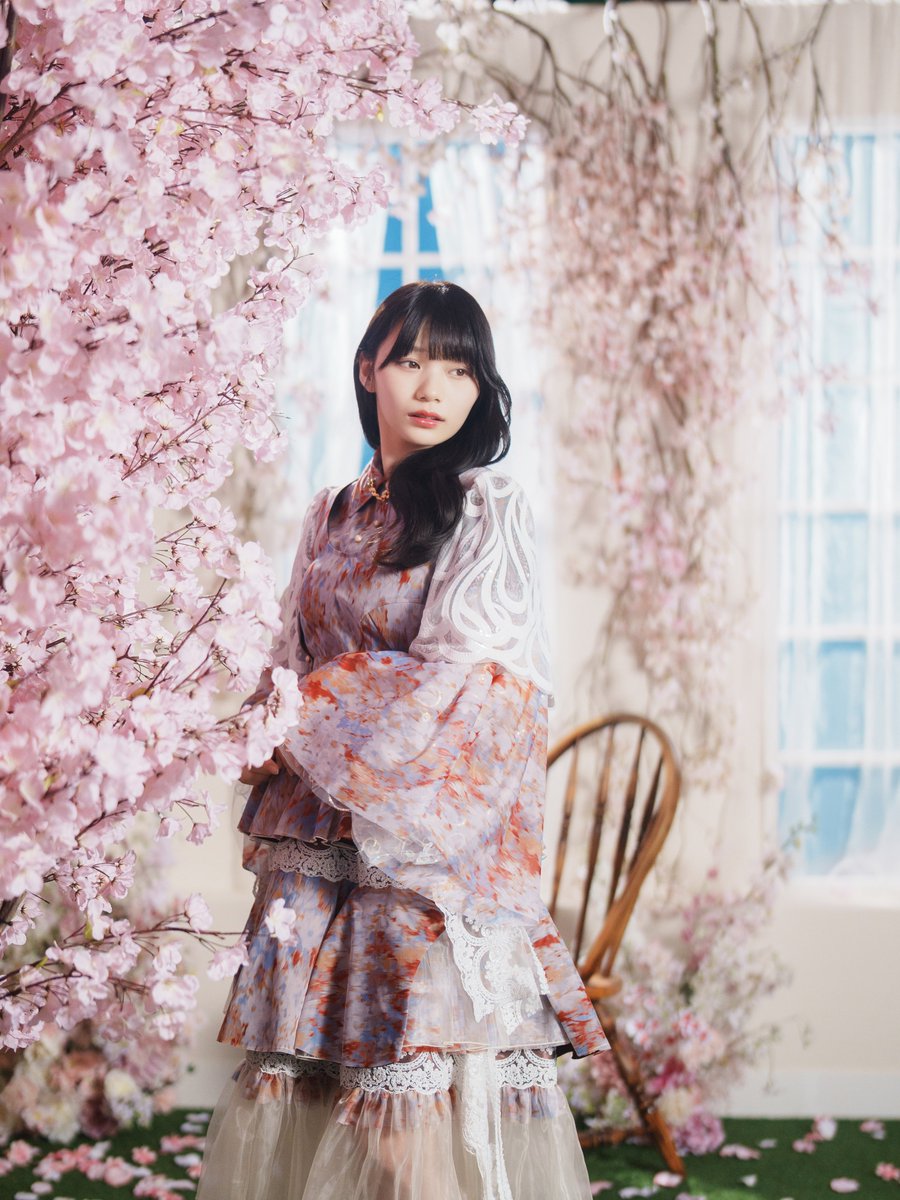 🎉#岡本姫奈 撮影オフショット🎵 ＼ 🌸期間限定ガチャ『桜の季節に君を