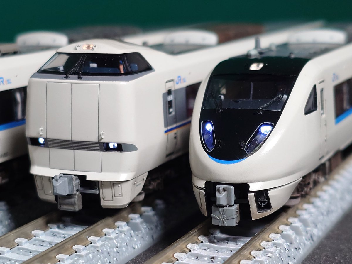 683系8000番台 近ｷﾄA06/A03編成 「サンダーバード」完成 装いを転々と