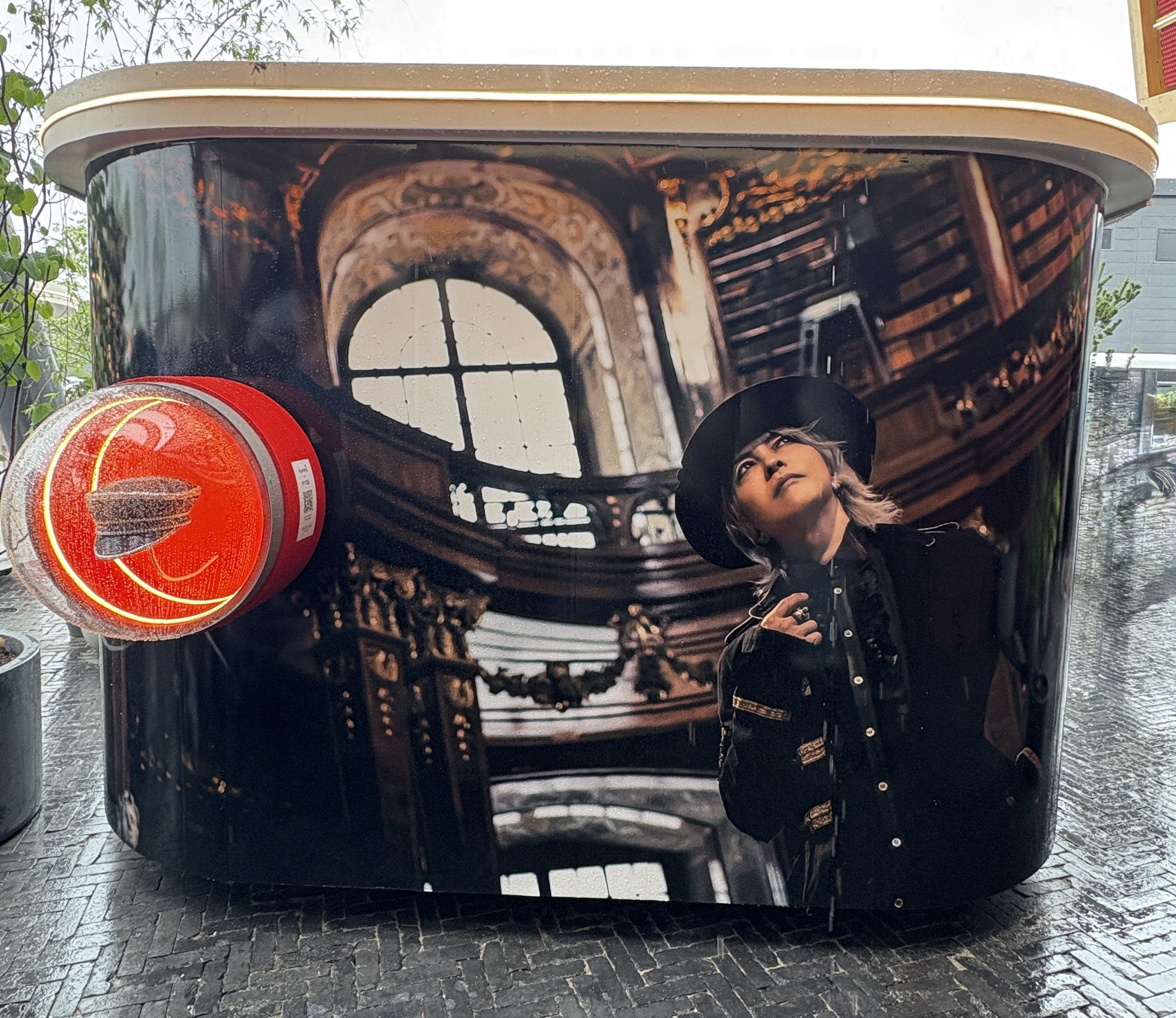 大阪万博 HYDE Edyh ステッカー スワロフスキー オーストリア 関西大阪