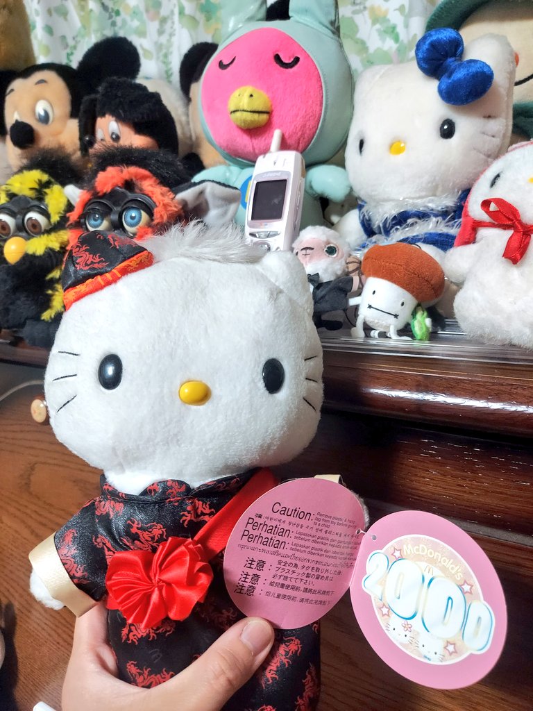 買ってもらったマクドナルドのハッピーセット🍔🍟キティちゃんダニエル