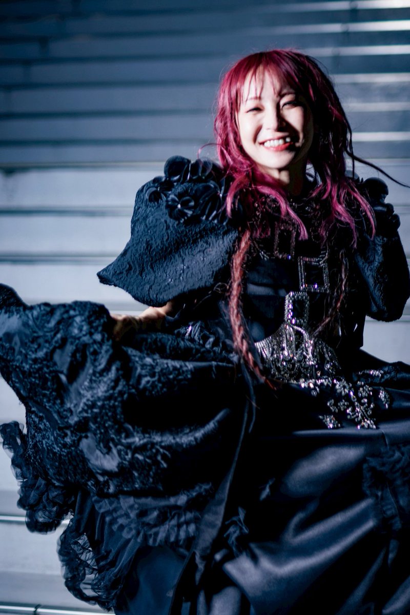 GrYMxDhbAAMD12Y.jpg?format=jpg