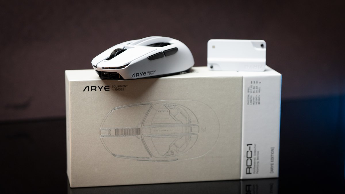 ARYE RCC-1。 このマウス、箱からしてプレミアム感満載なのだけど