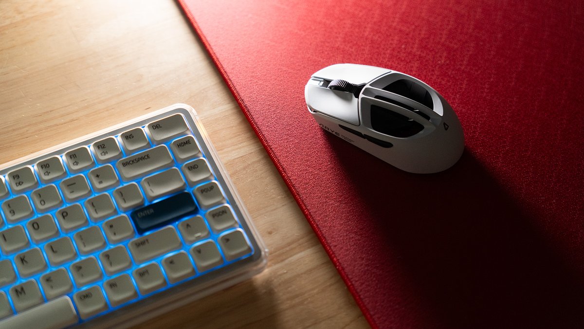 ARYE RCC-1。 このマウス、箱からしてプレミアム感満載なのだけど