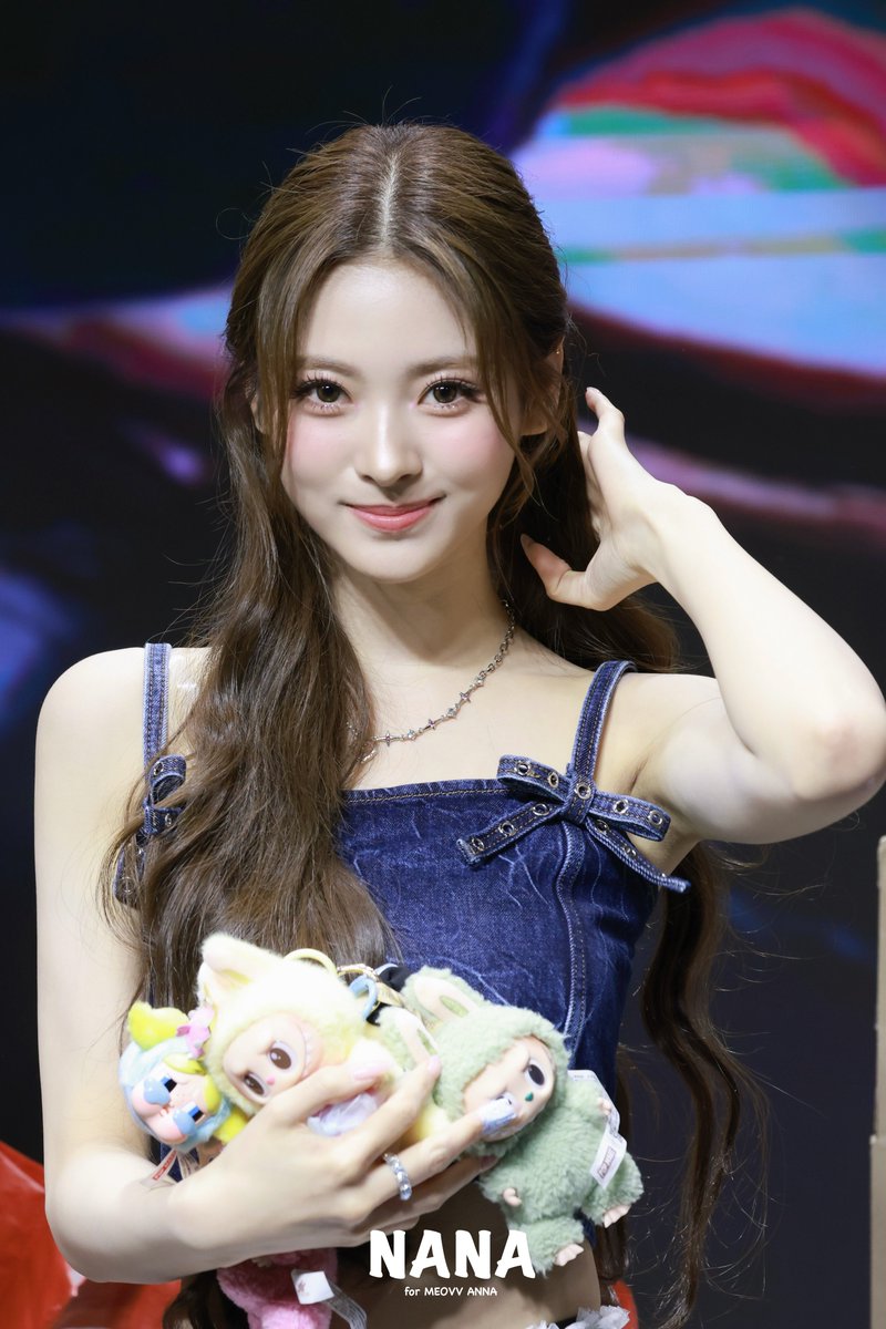 250525 💕💕 #MEOVV #미야오 #ANNA #안나 #田中杏奈 #たなかあんな