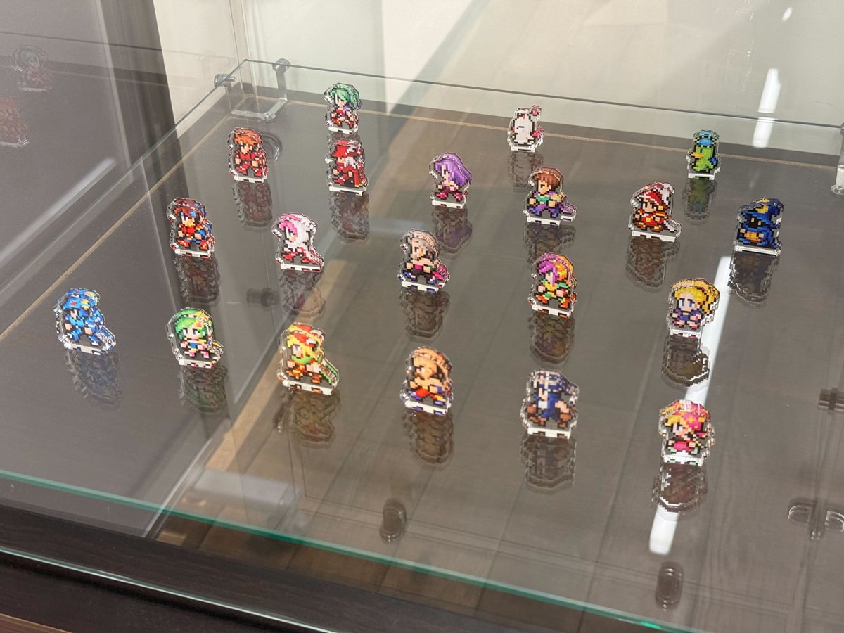 期間限定ショップでは「ファイナルファンタジー ピクセルリマスター