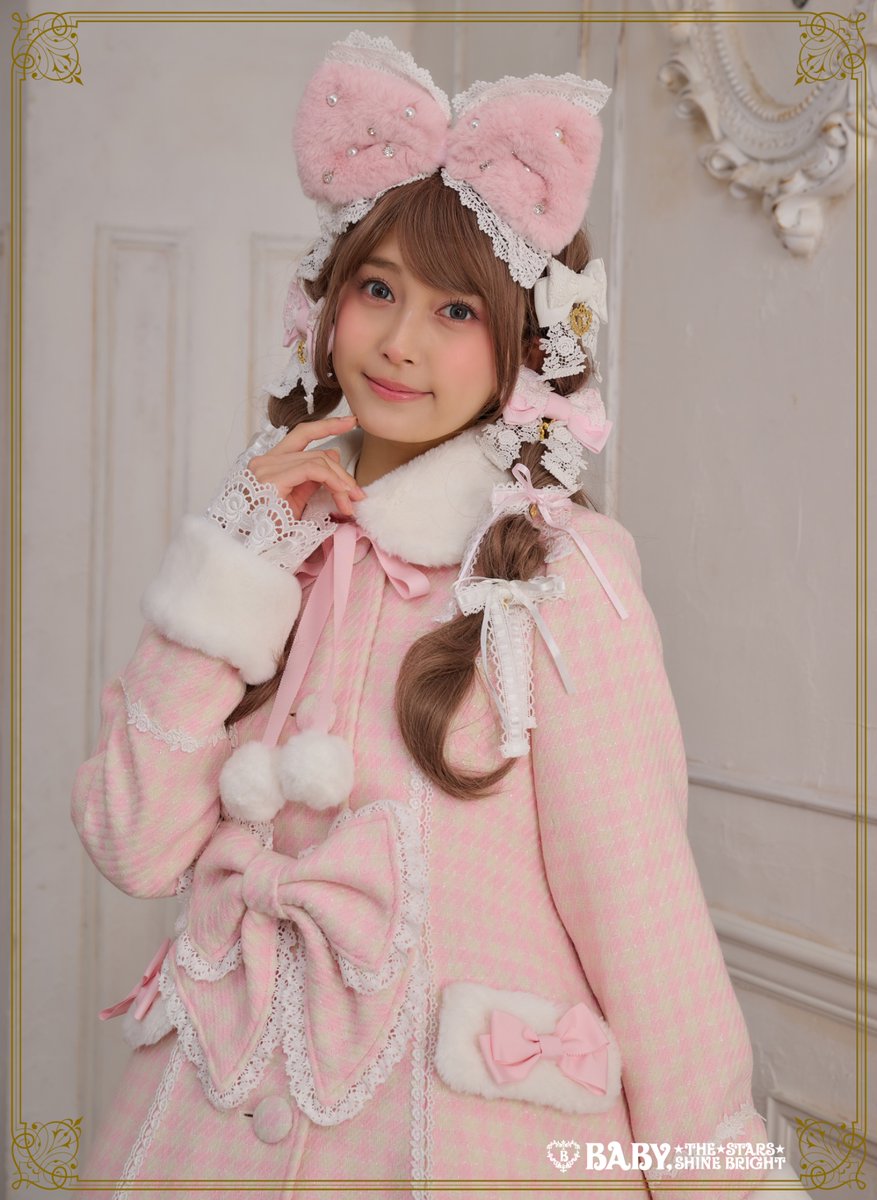 BABY新作情報】Barbieリボンミルキーコート¥68,200ピンクを小山璃奈