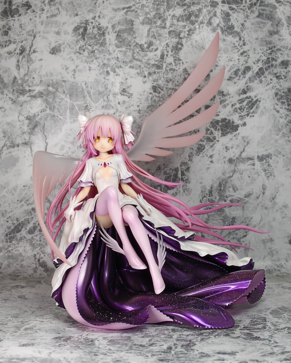 アルティメットまどか→2個 美樹さやか→2個 会場の最終販売をします