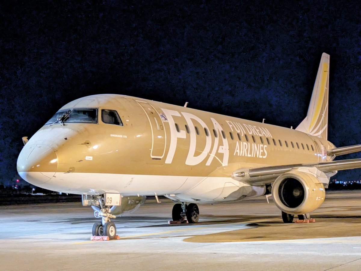 こんばんは、FDAです👋 今日は2/9ということで、日の出前に空港