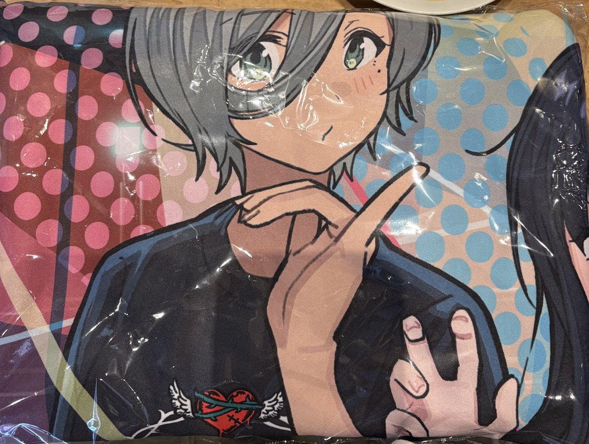 Tシャツとマフラータオルと特典グッズは無事手に入れた。ライブまで