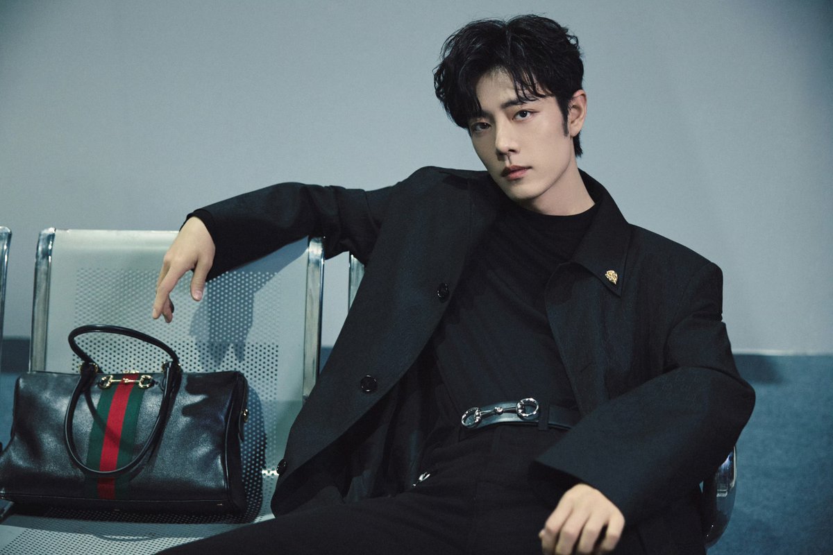 2026/02/24 肖戦工作室微博更新 Gucciの装いでミラノへ✈ 画像18枚公開