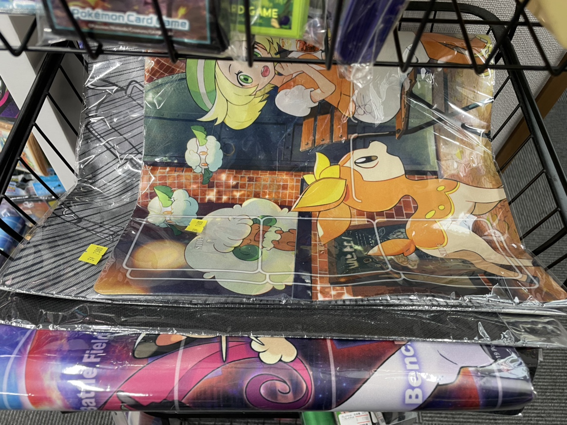 対戦スペース前の“お得”なプレイマットコーナーに商品追加しました