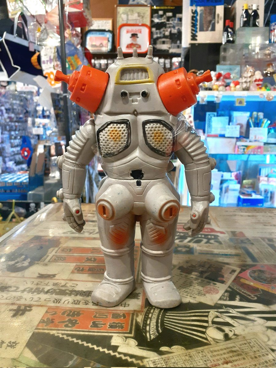 おはようございます 当時物ブルマァク キングジョーをお持ち頂いており