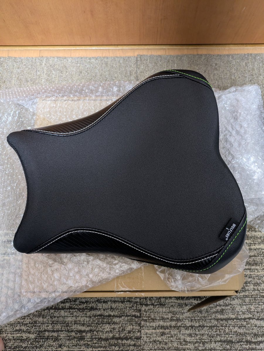 私キキ、こっちはどうせ足がつかないと思って先に買ってきたニンジャ