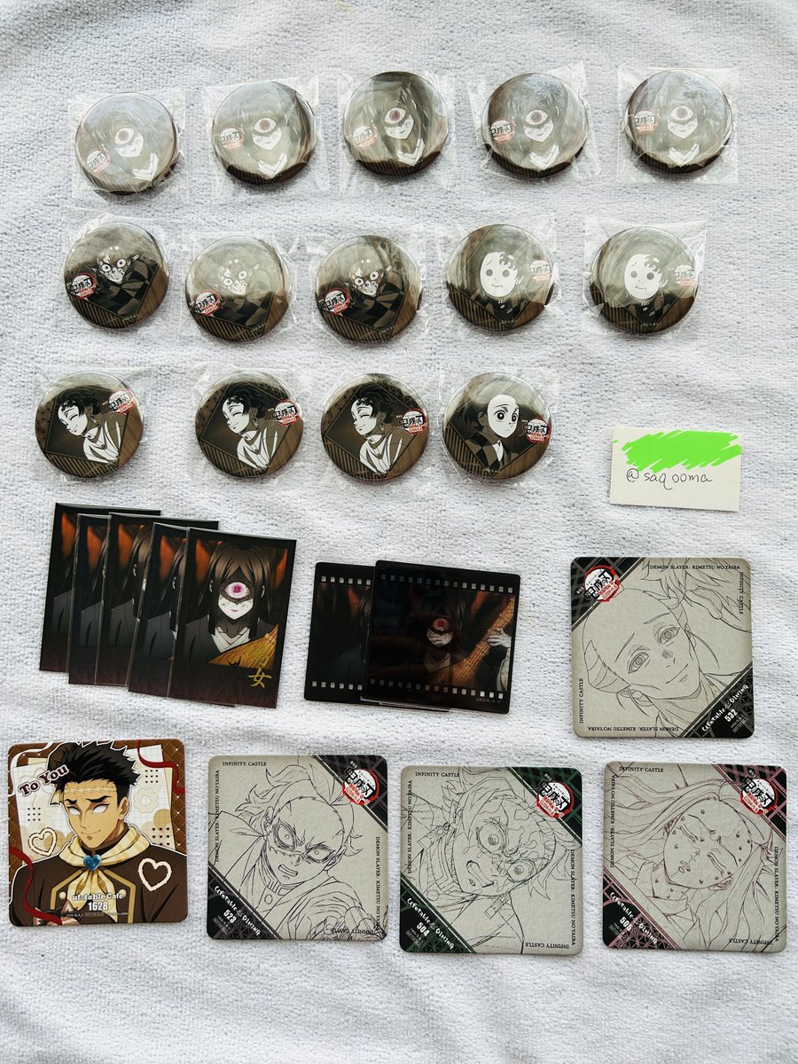 交換】鬼滅の刃 ダイニング お楽しみくじ 缶バッジ チェキ クリカ