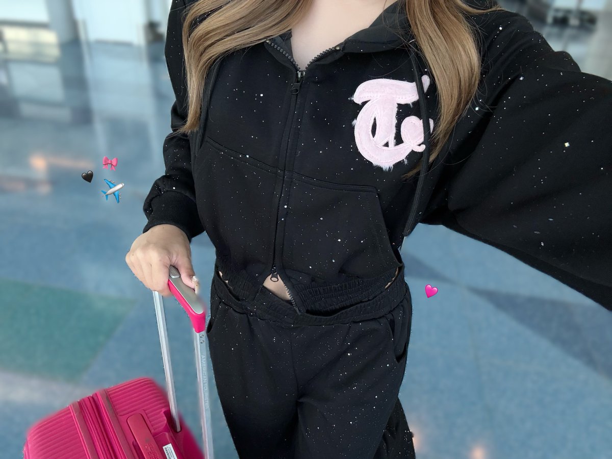 空港コーデ✈️🎀TITTYのスウェットセトアきらきらで可愛すぎた꒰^ ̳