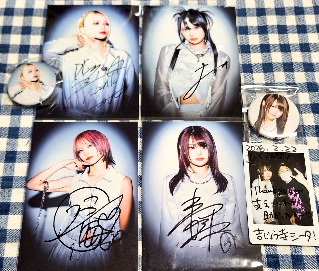 吉祥寺でLUMiRiSEでした‼️ 新衣装のサイン付きブロマイドに来未