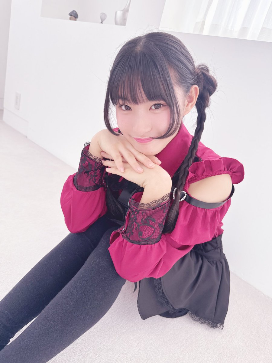 おはちぇっちぇ〜(∩˃o˂∩)♡ 本日！ちぇっちぇが裏表紙に載っている