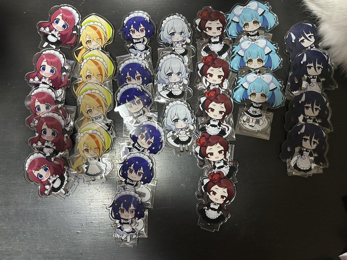 ミニアクスタ 980円 ポストカード 100円 缶バッジ 580円 オシアド以外