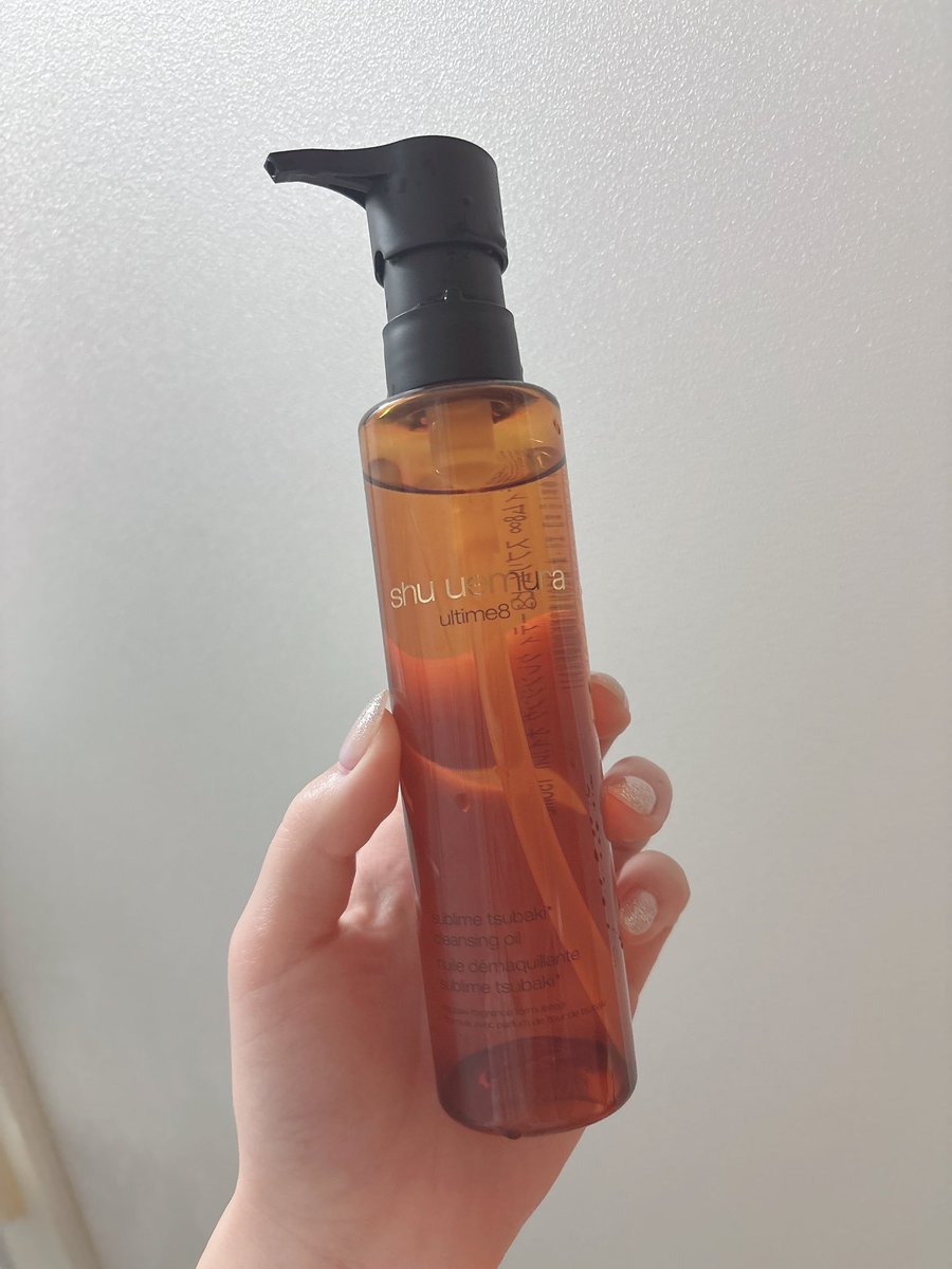 シュウウエムラ