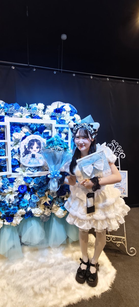 毎日配信を頑張ってる姿を見て参加を決めました。 入場特典でサイン