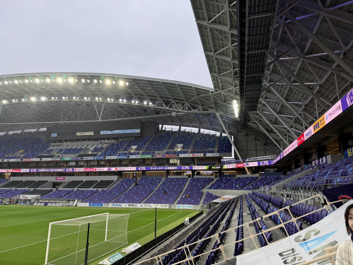 開場したのでササッと席を確保本日はここから