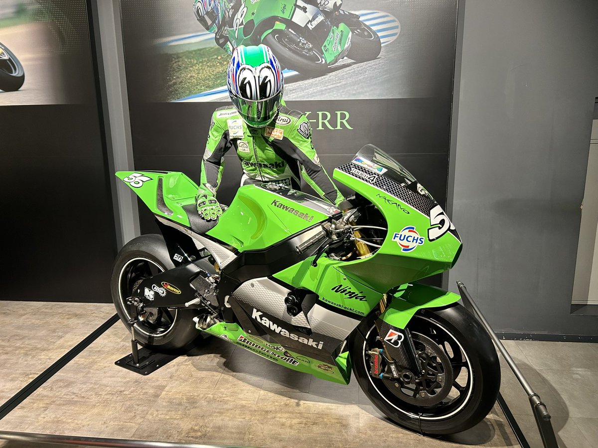 カワサキワールドへ！ zx-rrにzxr-7.zxr750.zxr400r 自分が好きな車体